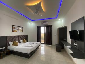 New Royal Orbit Hotel and Restaurant