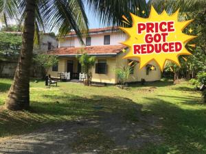 Unawatuna Beach Villa by Serenity