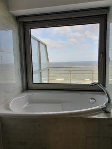 SEA HORIZON TopFloor Front Sea View Apartments AC by stayly