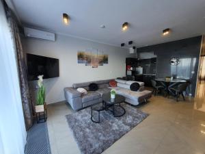 SEA HORIZON TopFloor Front Sea View Apartments AC by stayly