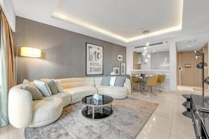 Burj Khalifa View - Luxurious 1BHK in Business Bay