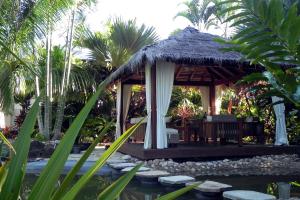 Forest Lodge: Bali-Style Retreat
