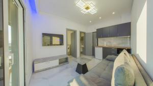 Delfini Girni Apartments