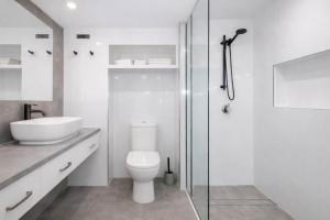 Modern Oceanview Studio Apartment at Aquarius