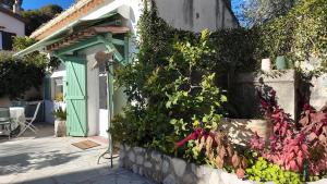 Studio climatisé cosy dans une villa avec parking