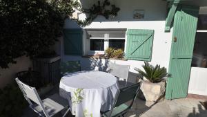 Studio climatisé cosy dans une villa avec parking