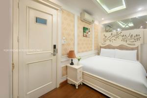 Hanoi Silk Classy Hotel & Travel