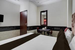 Hotel O by OYO Royal Palace