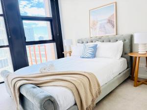 Sydney Town Hall Luxury 2BR2Bath cityview Condo with Pool Gym