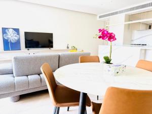 Sydney CBD Luxury 2BR2Bath cityview Condo with Pool Gym -1