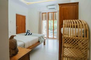 Shantia Villa 10 minutes walk to Double Six Beach Seminyak