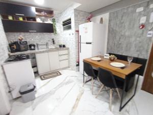 Apê com Garagem -Templo Salomão e feira da Madrugadda