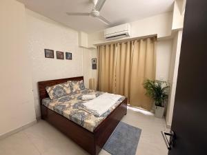 Plaza Rooms