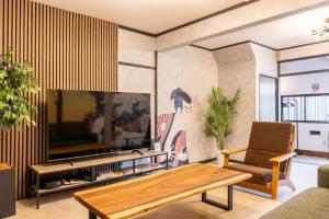 Osaka USJ Near Bentencho 10 People Stay