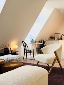 Chic Loft by Castle&Danube Old town Free Parking