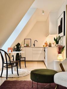 Chic Loft by Castle&Danube Old town Free Parking