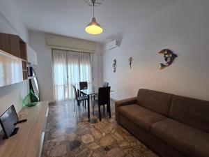 Delfino - By Ligooria