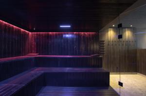 Suitehouse, Premium Apartments, Pools & Spa in Dolomites - by Familiaris