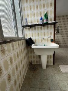 201 - Apartamento amplo com vaga de garagem, próximo UFN