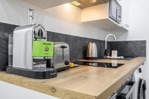 8 MERLE T2 - Appartement moderner pour 4 personnes proche Palais