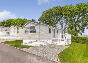 Meadow Lakes Holiday Park
