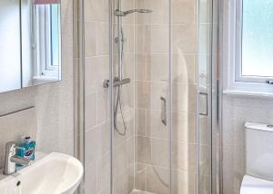 Lakeside Luxury Lodges