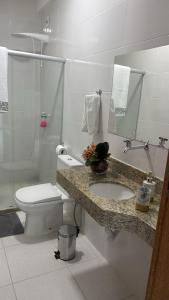 Aptos Luxo completo 2 e 3 quartos em Guriri 300 mts da praia Wi-fi grátis