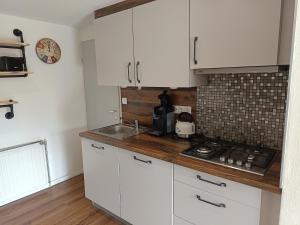 familienfreundliches, cosy Ferienhaus mit Seeblick und privatem Zugang