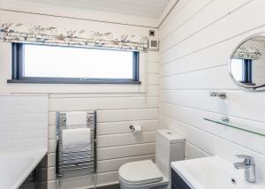 Roydon Marina Village