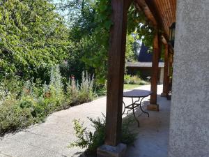 Charmant cocon, jardin, aux portes de Verneuil