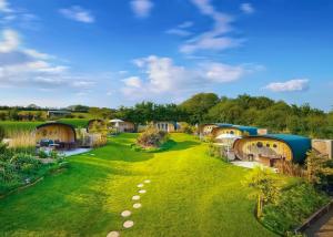 Atlantic Farm Surf Pods