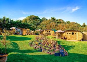 Atlantic Farm Surf Pods