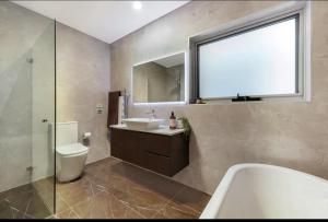 Lavender Dream Manor - Nestled by Station