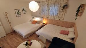 Ewha Sinchon 2rooms 4beds House