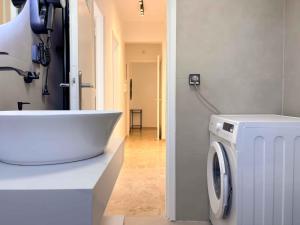 Cozy Flat near Glyfada Center