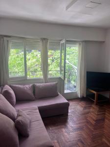 Depto 2 amb para 4 centro doble balcón