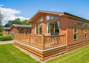 Langmere Lakes Lodges