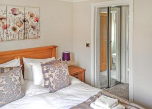 Langmere Lakes Lodges
