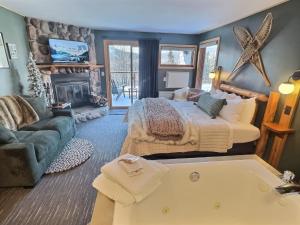 NEW Studio Condo Ski in out in unit jet spa tub