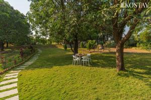 EKOSTAY - Brick Wood