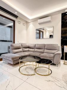 Karolkowa 28 - Prestigious Apartment with Balcony by Renters Prestige