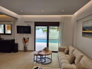 Luxe nieuwe villa met zwembad