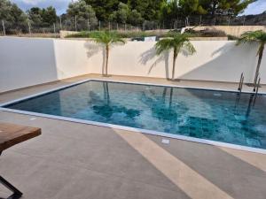 Luxe nieuwe villa met zwembad