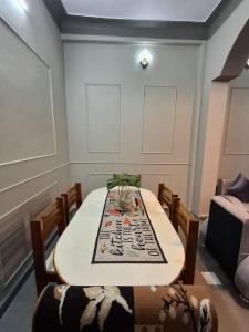 RamRaj, Family Stay with Garden View near Mahakal