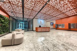 Towarowa Towers Apartments