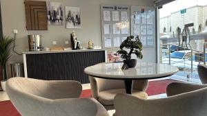 اجنحة المواســــــم المخدومة