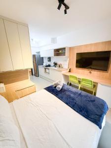 Novo e completo Studio em Moema-14 andar-ONJurupis