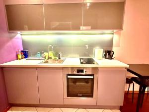 Cozy Apartment next to Metro