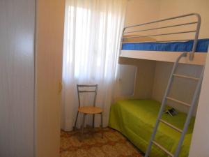 Modern flat with terrace-Beahost