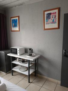 Ikhutseng Guesthouse